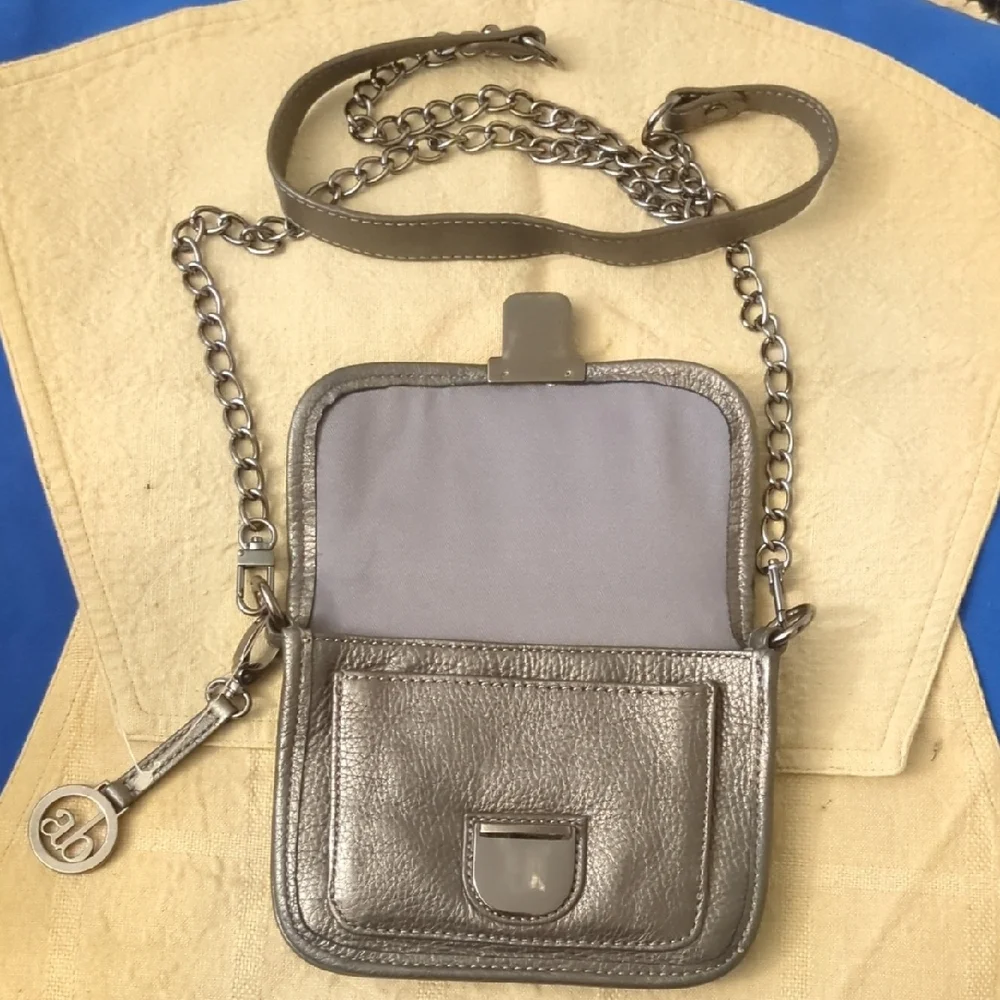Audrey Brooke Metallic Leather Crossbody Bag NOW ONLY $25 - Picture 3 of 7